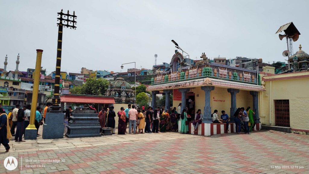 Arulmigu Kuzhandhai Velappar Thirukkovil Pravin Travels